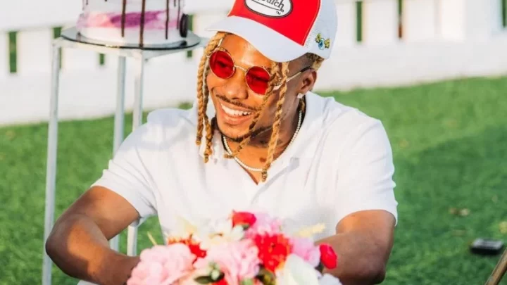 Asake Biography: Age, Songs, Net Worth, Girlfriend, Record Label, Lyrics, Wikipedia, Wife, Instagram, Cars, House, Phone Number, Albums