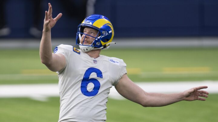John Hekker Biography: Salary, Wife, Age, Net Worth, Parents, High School, Family, House, NFL, Contract, Stats, Masked Singer, Wikipedia