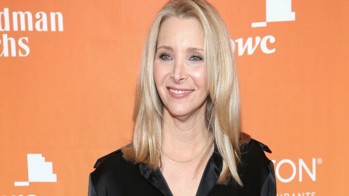 Lisa Kudrow Biography: Husband, Net Worth, Height, Age, Movies, TV Shows, Son, Instagram, Siblings, Twin Sister, Friends